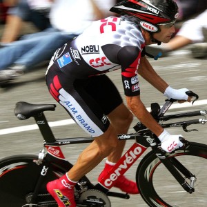 九游登录入口-意外拳击赛现场设备短路紧急抢修，拳击事故视频